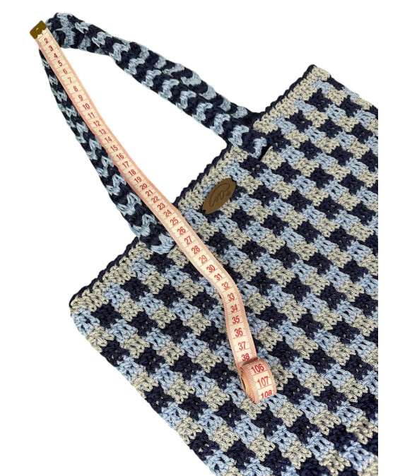 Buy a handmade crochet bag in a checkerboard pattern – ugrandh.fr Handmade crochet bag, checkerboard pattern, stylish women's accessory