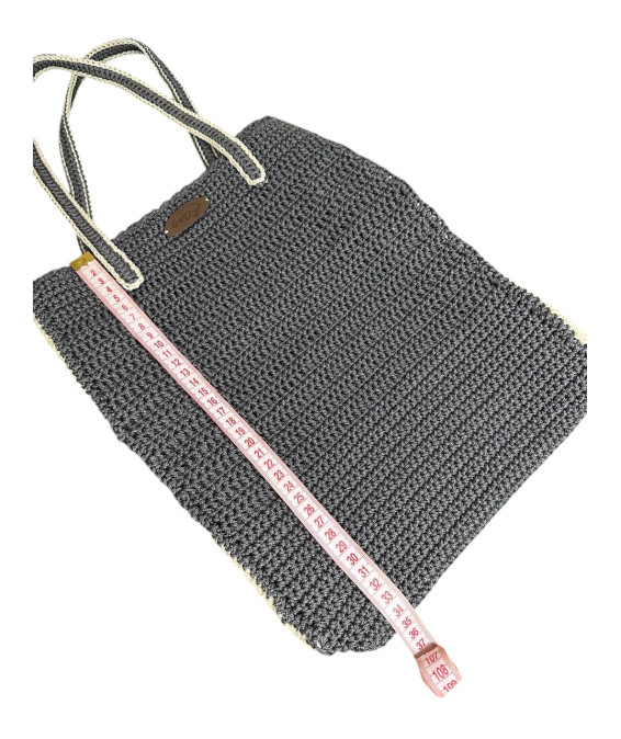 Sac en crochet élégant fait main – Une pièce unique et raffinée Sac en crochet fait main – Accessoire élégant gris-beige pour tout style