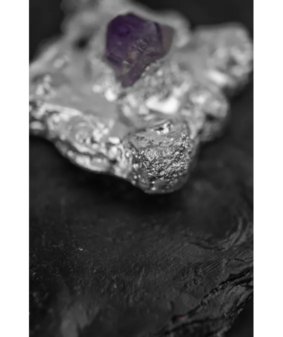 ARTIFACT I – Pendentif en Édition Limitée avec Améthyste Naturelle ARTIFACT I – Pendentif exclusif en étain et améthyste