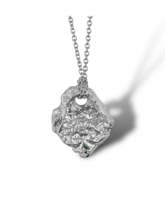 ARTIFACT V – Pendentif unique en étain et zircon vert | Livraison en France