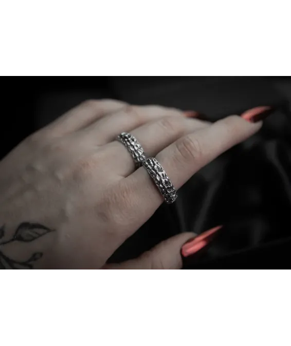 Bague artisanale en argent 925 avec gravure de dragon – oxydée ou argent clair | UGRANDH