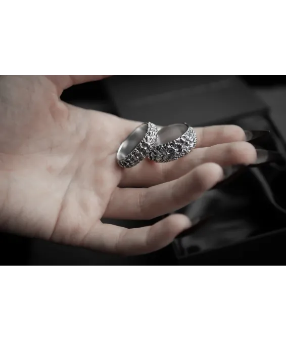 Bague artisanale en argent 925 avec gravure de dragon – oxydée ou argent clair | UGRANDH