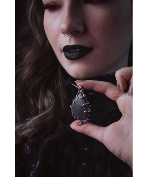 Pendentif en argent 925 oxydé avec pierre naturelle – style gothique Pendentif gothique avec jaspe Picasso – argent noirci fait main | UGRANDH