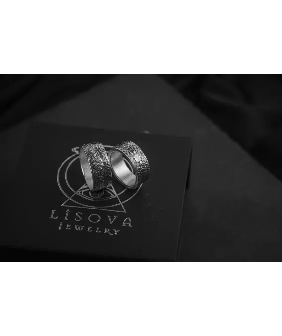 Bague en argent 925 avec relief reptilien – faite main, édition unique Bague artisanale en argent 925 avec écailles de serpent – finition oxydée ou naturelle | UGRANDH