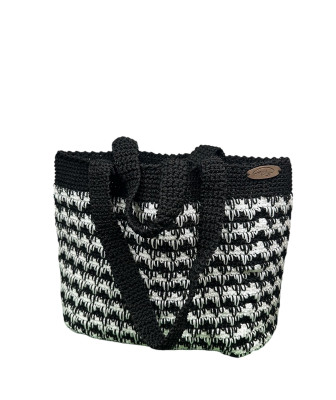 Sac au Crochet Fait Main Noir & Blanc – Élégance et Résistance